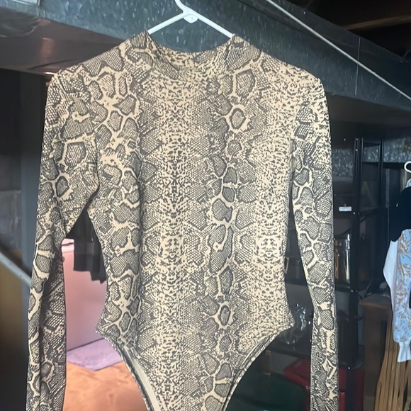 Stunning Snake skin bodysuit - Picture 1 of 5